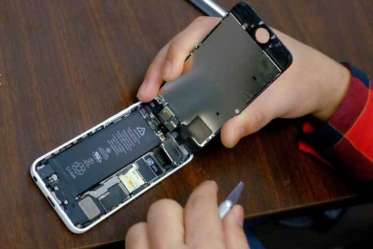 Замена аккумуляторов iPhone в 2018 году